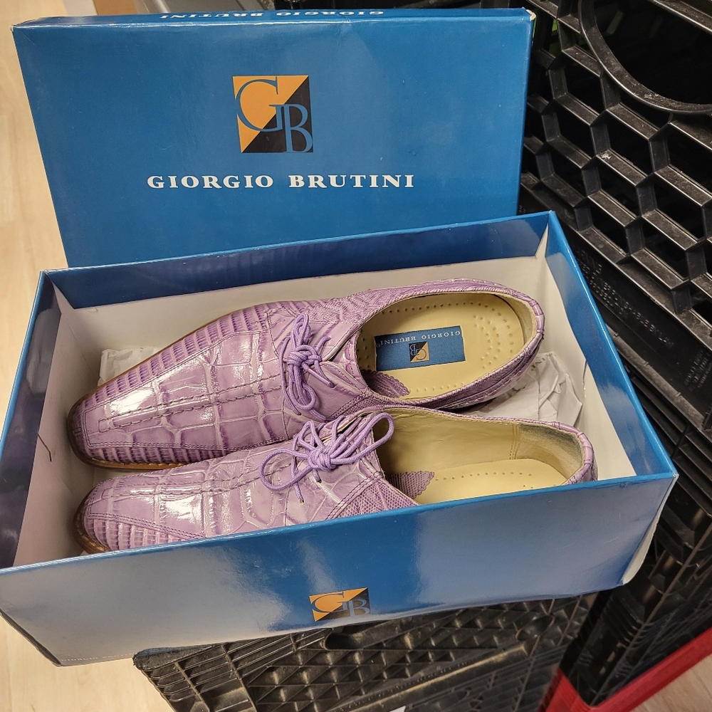 Giorgio Brutini Purple Oxfords Sleek and Stylish